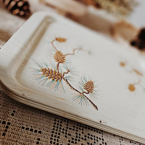 Vintage Set Of 4 Mid-Century Cream Metal Serving Trays - Picture 4 of 5